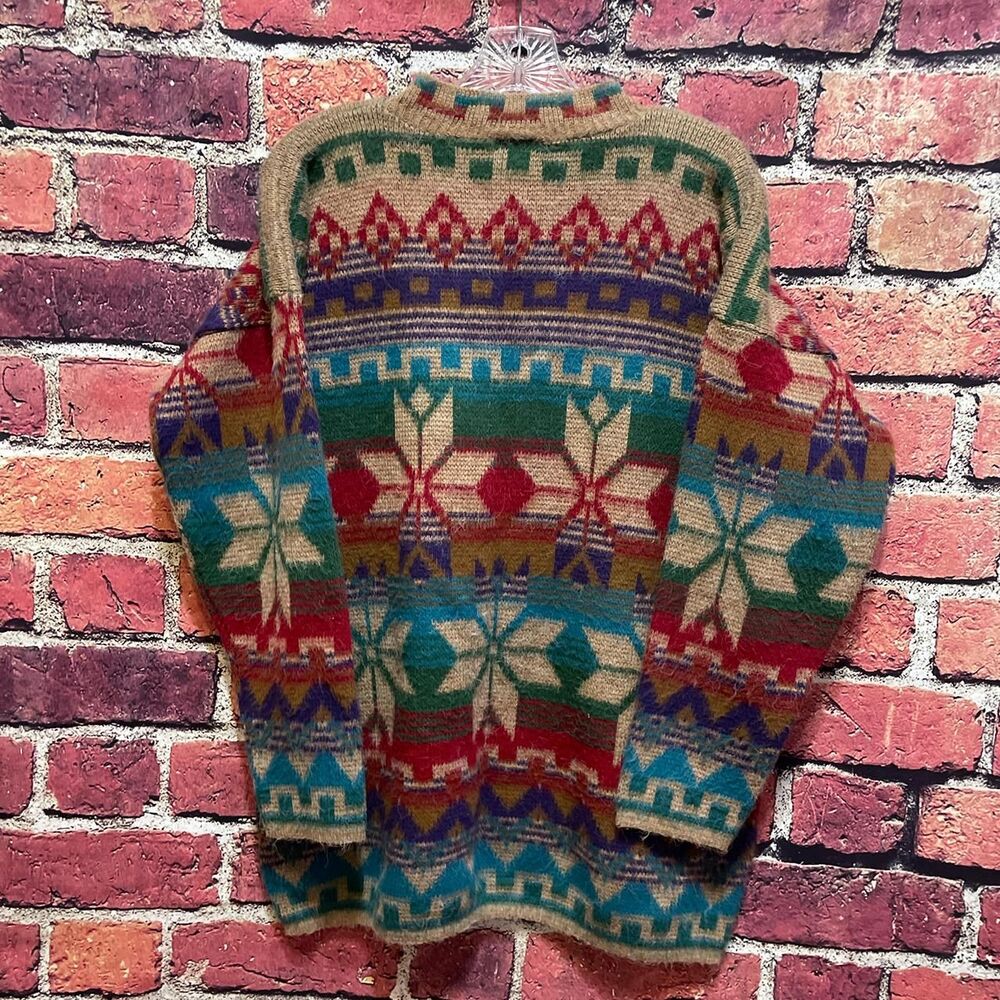 Vintage-Inspired Multicolor Fair Isle Crewneck Sweater - Picture 4 of 8
